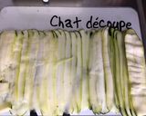Une image de l'étape 2 de Sole dans son habillage de courgettes sauce crème aneth et citron.