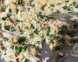 Gambar langkah 3 resipi Nasi Goreng Ikan Goreng.