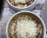 A picture of step 4 of Onion and Beer Soup.