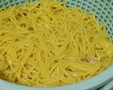 Foto langkah ke 1 dari resep Mie Panjang Umur Sosis dan Udang 🍤.