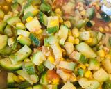 Foto del paso 3 de la receta: Calabacitas alegres 🙂