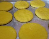 Foto langkah ke 7 dari resep Donat labu kuning.