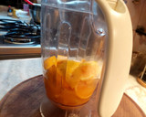 Foto del paso 2 de la receta: Torta budín de naranjas bien húmeda para el mate