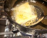 A picture of step 5 of Chana dal Onion Patti Samosa.