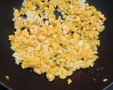 Foto langkah ke 1 dari resep Smoked Chicken Fried Rice.