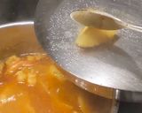 A picture of step 3 of Prawns Mango Curry.