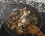 Foto del paso 7 de la receta: Spaguettis con salsa de champiñones y camembert 🧀🍄