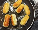 A picture of step 3 of Cutlets Paratha Roll.