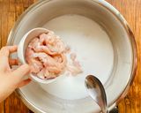 รูปขั้นตอนการทำที่ 2 ของ โรตีแกงเขียวหวานไก่ใส่หน่อไม้ By แม่บ้าน