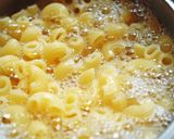 A picture of step 1 of Indian style macroni.