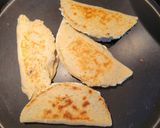 A picture of step 6 of Quesadillas de Huitlacoche with Ricotta.