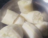A picture of step 2 of Banana smoothie.