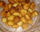 A picture of step 9 of Mandazi.