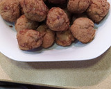 Foto del paso 5 de la receta: Albóndigas de carne y calamar con setas en salsa de boletus