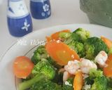 Foto langkah ke 5 dari resep Tumis Brokoli Udang.