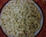Foto langkah ke 2 dari resep Macaroni milk soup (sup makaroni susu) dimasak pakai rice cooker.