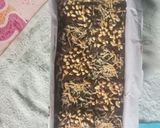 Foto langkah ke 7 dari resep Brownies Panggang Sekat.