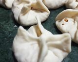 A picture of step 4 of Veg momos fried momos.