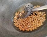 A picture of step 4 of Puffed Rice Snack (Lasaniya Mumra Chavana).