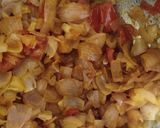 A picture of step 1 of Dinner onion and lady fingers Sabzi.