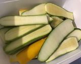 Une image de l'étape 3 de Trio de courgettes grillées aux épices créoles et huile de truffe.
