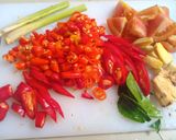 Foto langkah ke 4 dari resep Ceker Ayam Kuah Asam Pedas JONTOR.