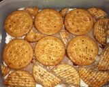 Foto langkah ke 5 dari resep Cemilan Ice Box Biscuit Cake (No Bake).