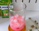 Foto langkah ke 3 dari resep Matcha Velvet Iced Latte.