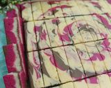 Gambar langkah 8 resipi Kek Marble Neapolitan.