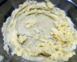 A picture of step 2 of Steamed and baked stuff potatoes.