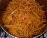 Foto del paso 2 de la receta: Cascaritas confitadas de pomelo rosado !!!