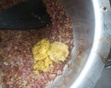 A picture of step 2 of Minced Meat n Egg#Theme Challenge.