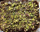 A picture of step 9 of P: Pistachio Squares.