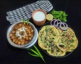 A picture of step 7 of Pindi Chole kulcha.