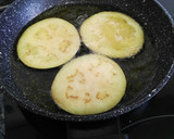 Foto del paso 4 de la receta: Berenjena frita con vinagre y ajos