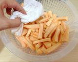 Foto langkah ke 5 dari resep Baked Sweet Potato Fries .