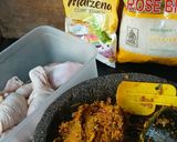 Foto langkah ke 2 dari resep Ayam Goreng Rempah.
