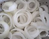 Foto del paso 1 de la receta: Aros de cebolla rebozados!!