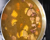Foto del paso 2 de la receta: Sancocho de pollo y chuleta