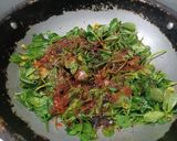 झिपरी / लसूणी मेथी (Lasooni Methi Recipe In Marathi) रेसिपी स्टेप 2 फोटो 