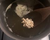 Foto del paso 1 de la receta: Arroz con acelga y atún