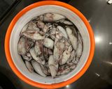 Foto langkah ke 1 dari resep Cumi Bumbu Hitam.