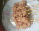 Foto langkah ke 1 dari resep Sate Ayam Bumbu Kecap.
