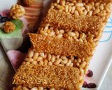 A picture of step 6 of Sev Murmura Chikki.