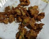 A picture of step 3 of Sujji Piyaz Pakora.