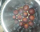 खोव्याचे गुलाबजामुन (Khoyache Gulab Jamun Recipe In Marathi) रेसिपी स्टेप 4 फोटो