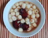 Hình bước làm 2 của món Chè hạt sen táo đỏ đường phèn