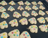 Foto del passaggio 9 della ricetta Biscotti di frolla montata