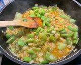 A picture of step 9 of Potatoes and Celery in Pork Broth.