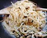 Foto del passaggio 5 della ricetta Linguine white alle cozze tarantine 😊